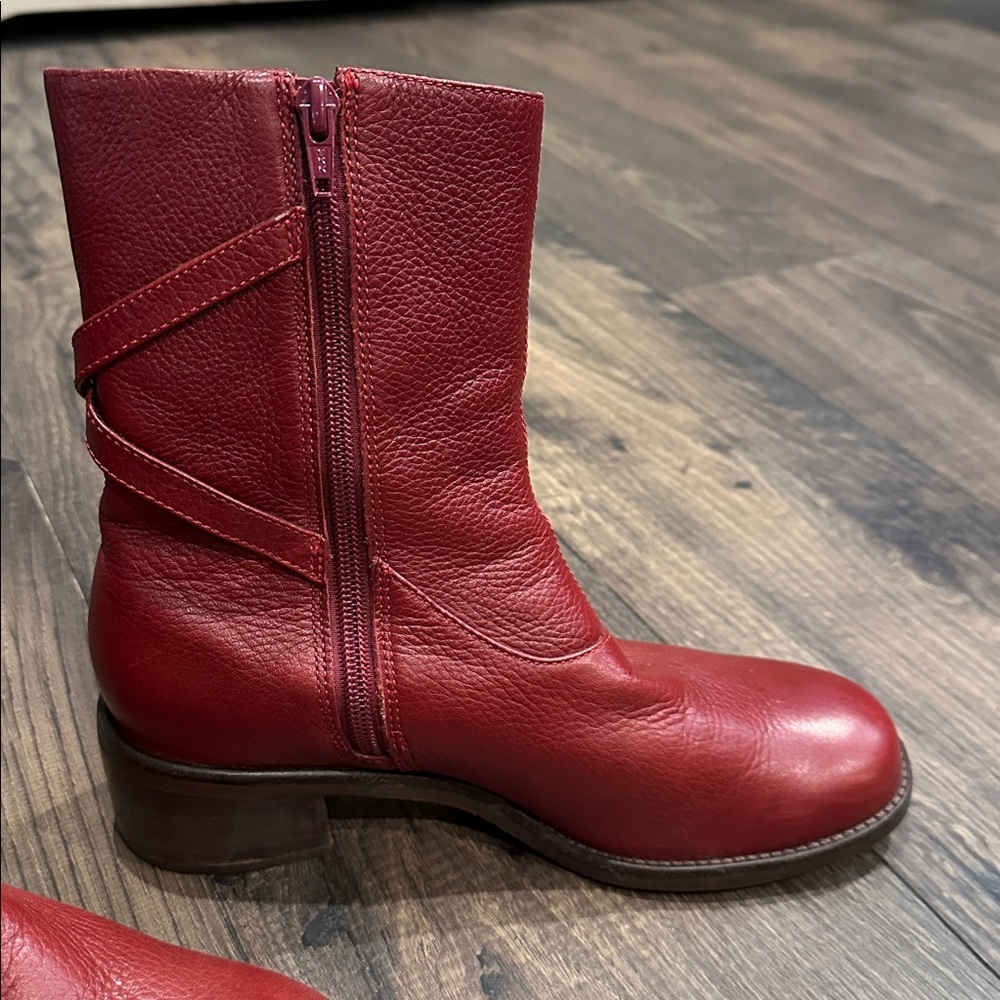 Clark’s Red Boots Women Size 7 - Picture 4 of 8